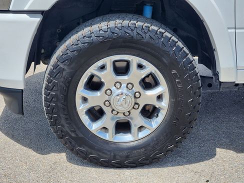 Used 2022 RAM 2500 Laramie AWD/4WD image 10