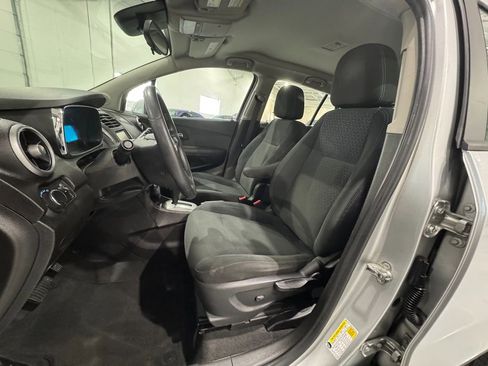 Used 2016 Chevrolet Trax LS image 9
