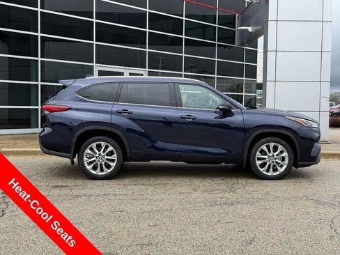 Used 2023 Toyota Highlander Limited image 2