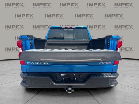 Used 2022 Chevrolet Silverado 1500 ZR2 w/ Technology Package AWD/4WD image 5