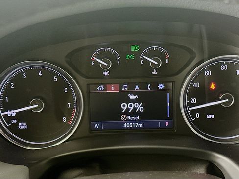 Used 2023 Buick Enclave Essence image 19