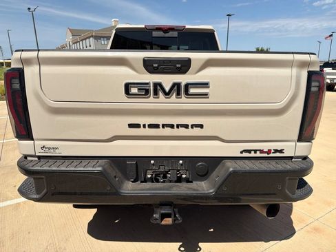 Used 2026 GMC Sierra 2500 AT4X w/ LPO, Black Badging Package AWD/4WD image 5