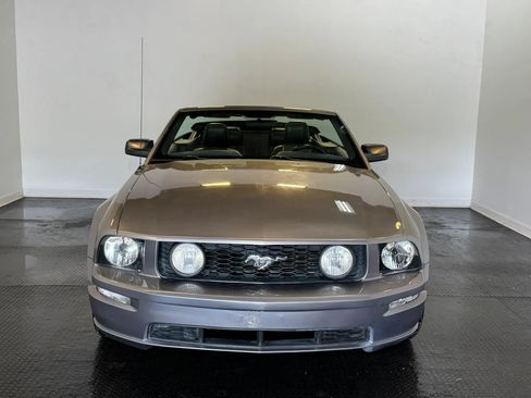 Used 2006 Ford Mustang GT Premium RWD image 2