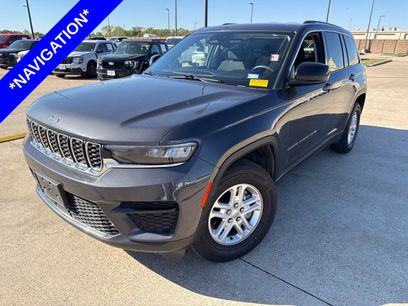 Used 2023 Jeep Grand Cherokee Laredo