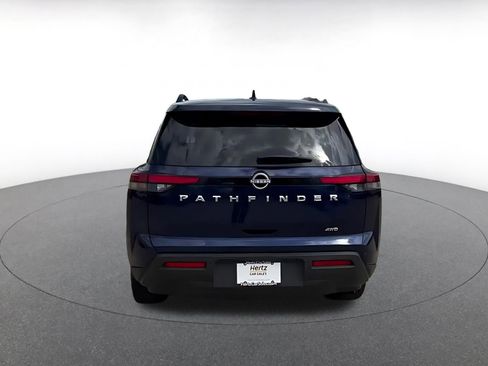 Used 2025 Nissan Pathfinder SV image 12