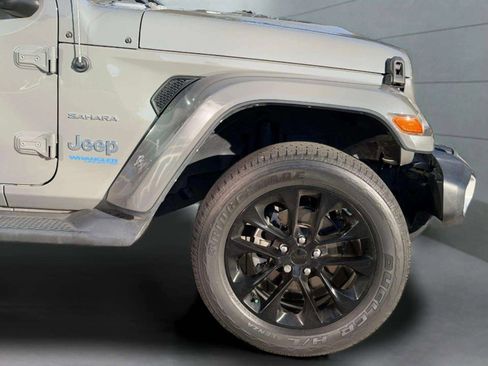 Used 2021 Jeep Wrangler Unlimited Sahara image 6