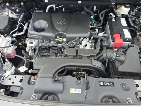 Used 2021 Toyota RAV4 XLE image 28