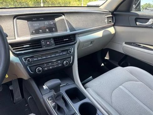 Used 2017 Kia Optima LX w/ Convenience Plus Package FWD image 11
