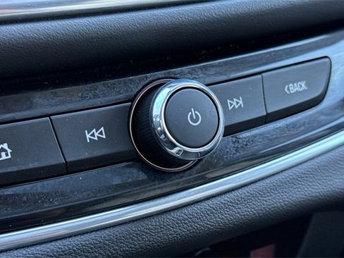 Used 2023 Buick Enclave Avenir w/ Avenir Technology Package image 33