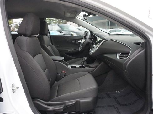 Used 2023 Chevrolet Malibu LS w/ Driver Confidence Package image 28