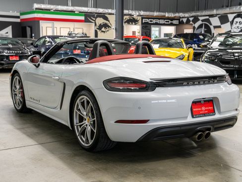 Used 2018 Porsche 718 Boxster S RWD image 6