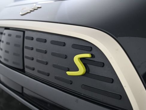 Certified 2025 MINI Cooper Countryman SE AWD/4WD image 12