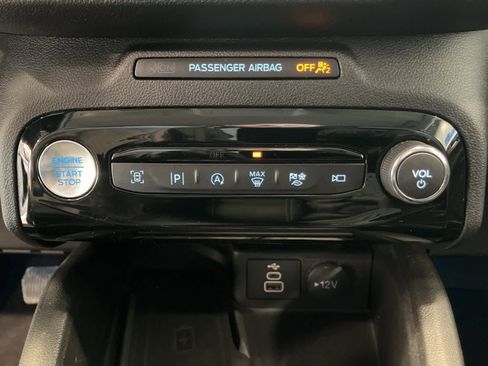 Used 2024 Ford Escape Platinum image 19