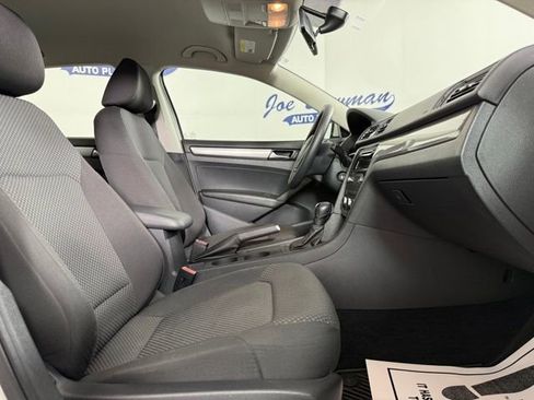 Used 2012 Volkswagen Passat 2.5 S image 17