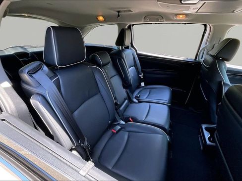 Used 2025 Honda Odyssey Elite image 19