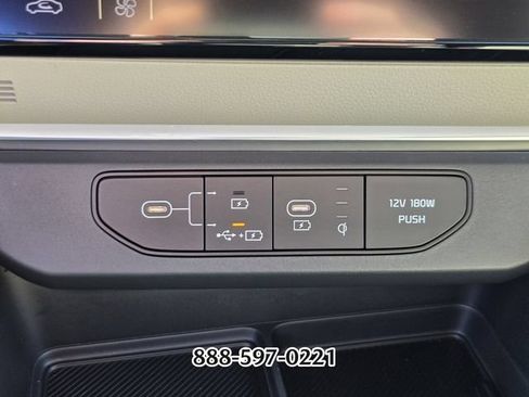 Used 2026 Kia Carnival EX FWD image 25