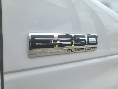 Used 2018 Ford E-350 and Econoline 350 Super Duty image 22