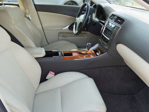 Used 2009 Lexus IS 250 image 10