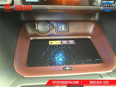 Used 2024 Toyota RAV4 Limited image 22