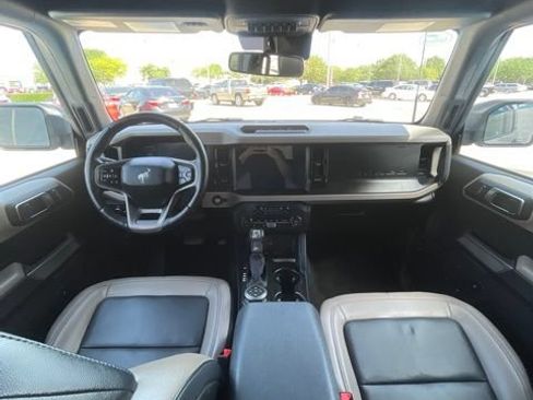 Used 2023 Ford Bronco Wildtrak AWD/4WD image 12