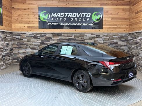 Used 2023 Hyundai Elantra SEL FWD image 13