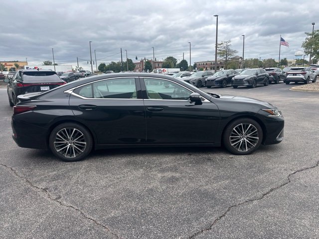 Certified 2022 Lexus ES 350 w/ Premium Package FWD image 2