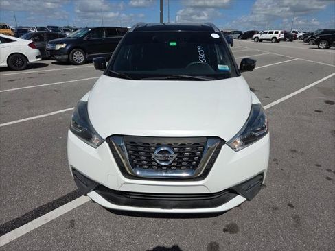 Used 2019 Nissan Kicks SR FWD image 22