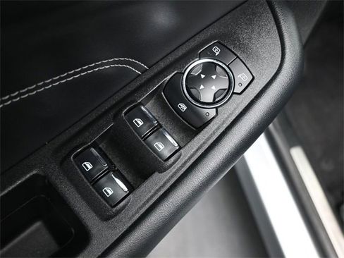 Used 2024 Ford Edge Titanium image 13