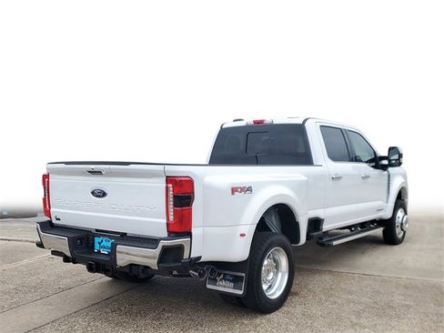 Used 2024 Ford F450 Lariat w/ Chrome Package image 4