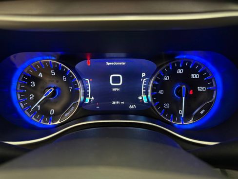 Used 2025 Chrysler Pacifica Select FWD image 13