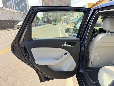Used 2017 Mercedes-Benz B 250e image 9