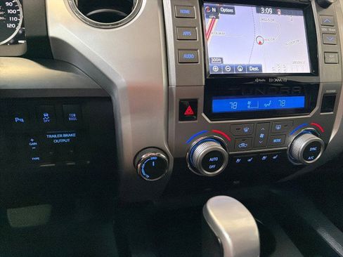 Used 2017 Toyota Tundra Platinum image 20