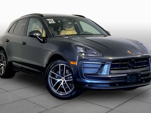 Used 2024 Porsche Macan AWD/4WD image 3