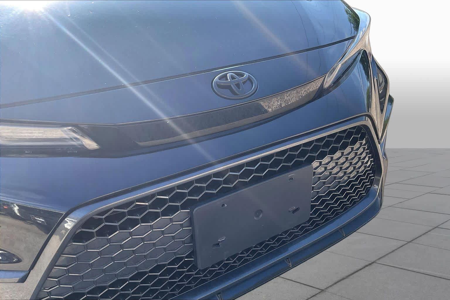 Used 2022 Toyota Corolla SE FWD image 29