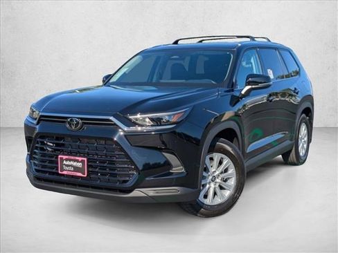 New 2026 Toyota Grand Highlander XLE image 1