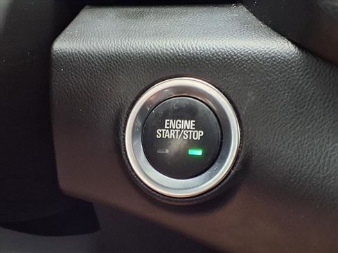 Used 2022 GMC Terrain SLE w/ Driver Convenience Package FWD image 10