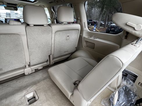 Used 2020 Lexus LX 570 4WD w/ Luxury Package image 51