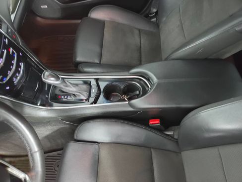 Used 2017 Cadillac ATS V w/ Luxury Package RWD image 18