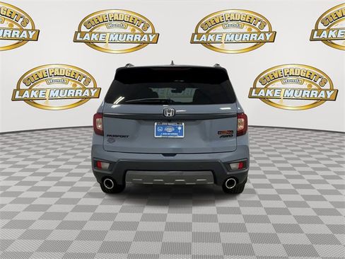 Used 2022 Honda Passport TrailSport image 2