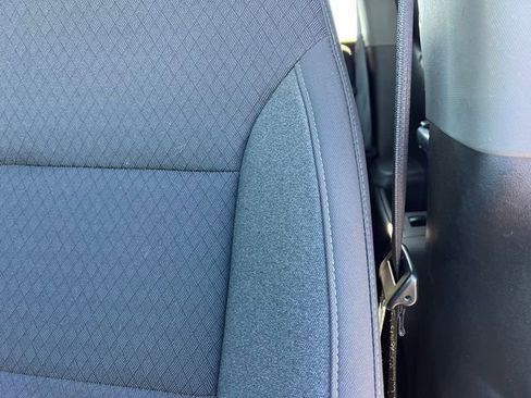 Used 2022 Chevrolet Silverado 1500 LT image 19