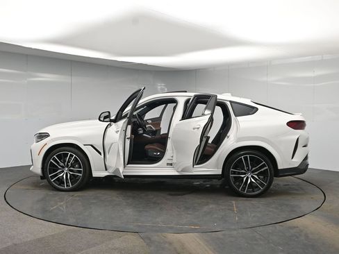 Used 2022 BMW X6 xDrive40i w/ M Sport Package image 53