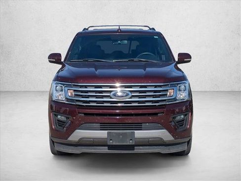 Used 2021 Ford Expedition Max XLT image 2