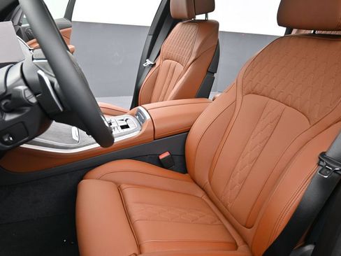 New 2026 BMW X5 xDrive50e AWD/4WD image 11