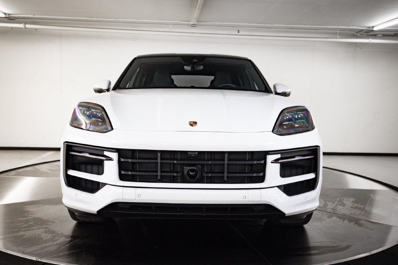 Certified 2026 Porsche Cayenne GTS AWD/4WD image 10