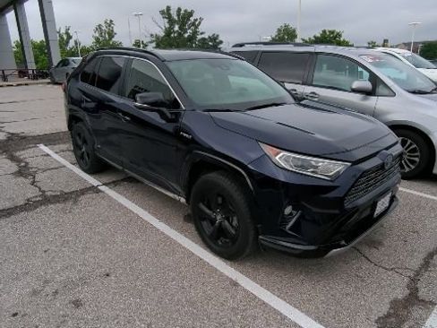 Certified 2019 Toyota RAV4 XSE w/ XSE Weather Package AWD/4WD image 4