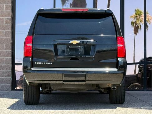 Used 2016 Chevrolet Suburban LTZ RWD image 10