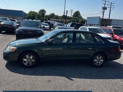 Used 2001 Toyota Avalon XLS FWD image 1
