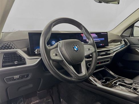 Used 2023 BMW X7 xDrive40i image 13