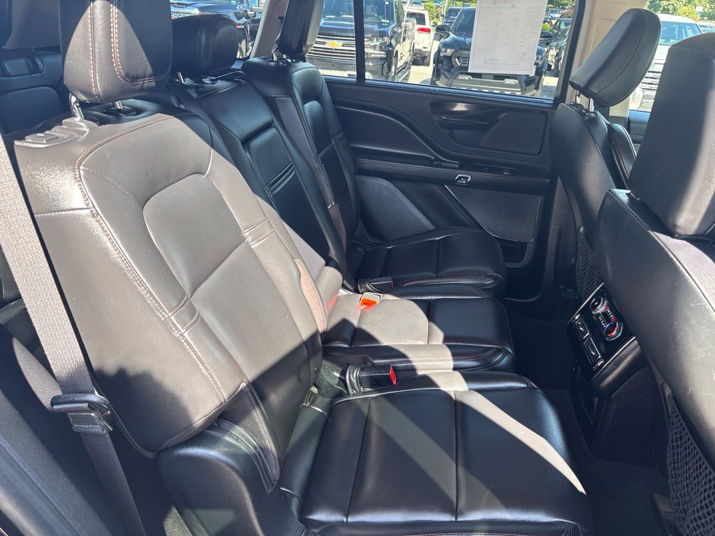 Used 2023 Lincoln Aviator AWD image 39