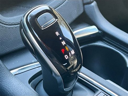 Used 2025 Cadillac XT5 Premium Luxury image 17